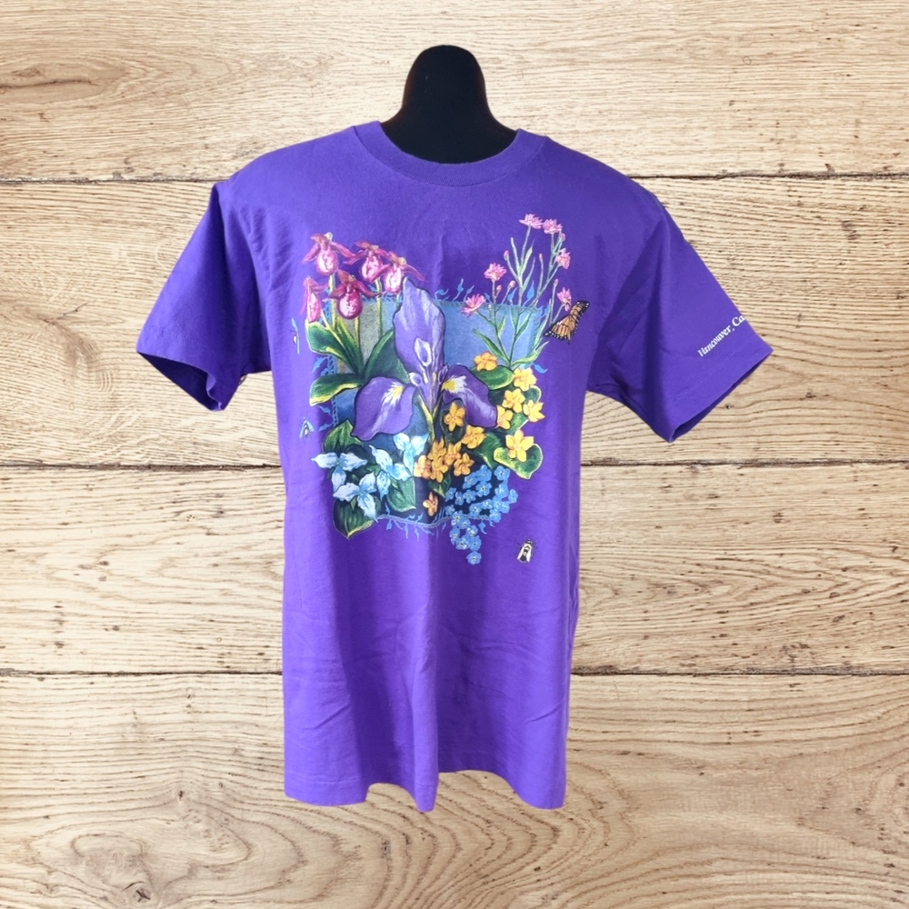 🌟2/$30 Sale!Mix & Match🌟 Harlequin Nature Graphics Vintage Floral T-Shirt
